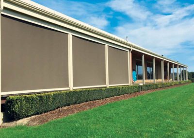 outdoor-roller-blinds